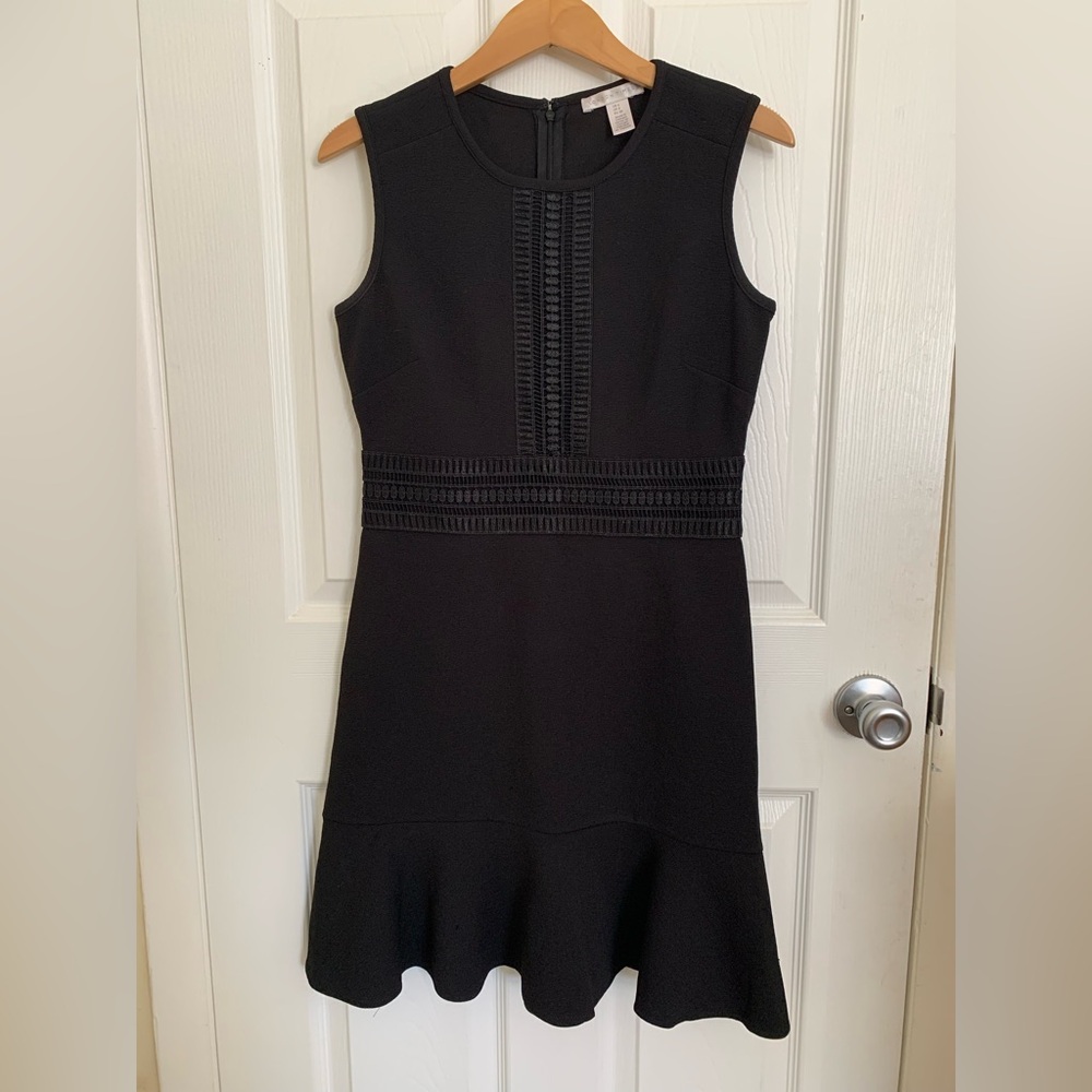 London Times | Elegant Black Sleeveless Dress Size 4